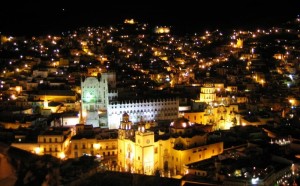 El Presidente Municipal de Guanajuao dice que ahora es La Capital del Beso El Presidente Municipal de Guanajuao dice que ahora es La Capital del Beso