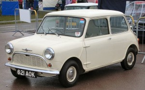 El auto Mini cumple 50 años y sigue tan actual como entonces