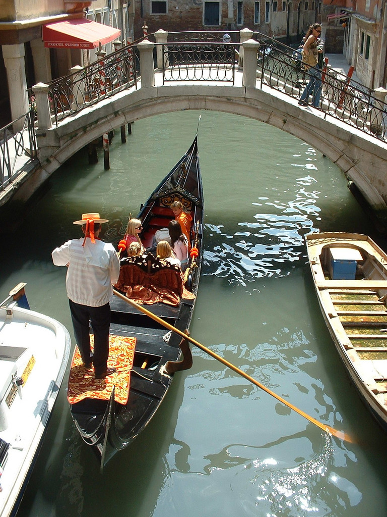Por primera vez habrá una mujer gondolera en los canales de Venecia